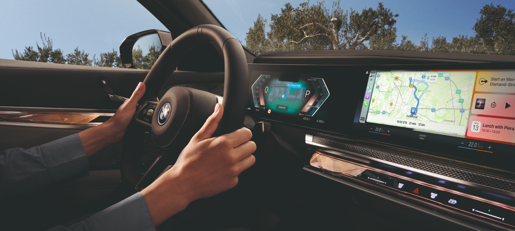 Apple CarPlay® menu in BMW Curved Display von BMW ConnectedDrive